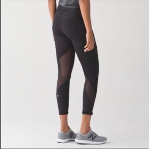 Lululemon mesh outline run leggings
